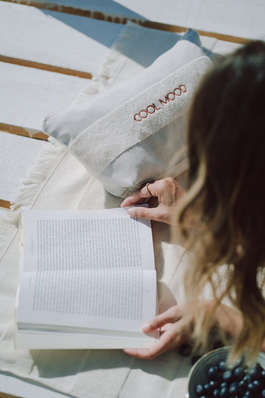 It is also perfect to take it with you when going out for dinner